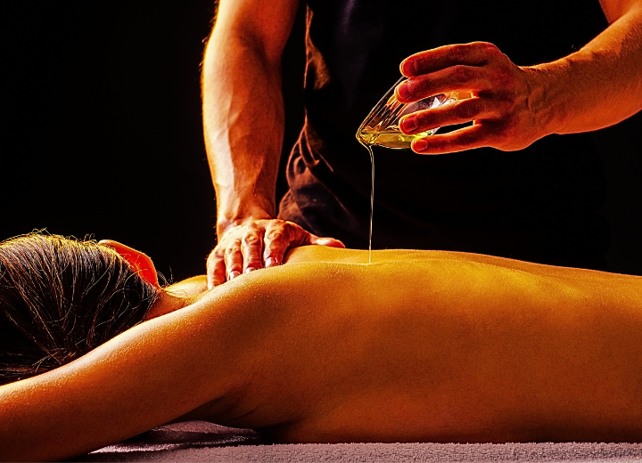 Oil-Massage-Spa-in-Dhaka-Sylhet-Rajshahi-Banani-Uttara-Motijheel